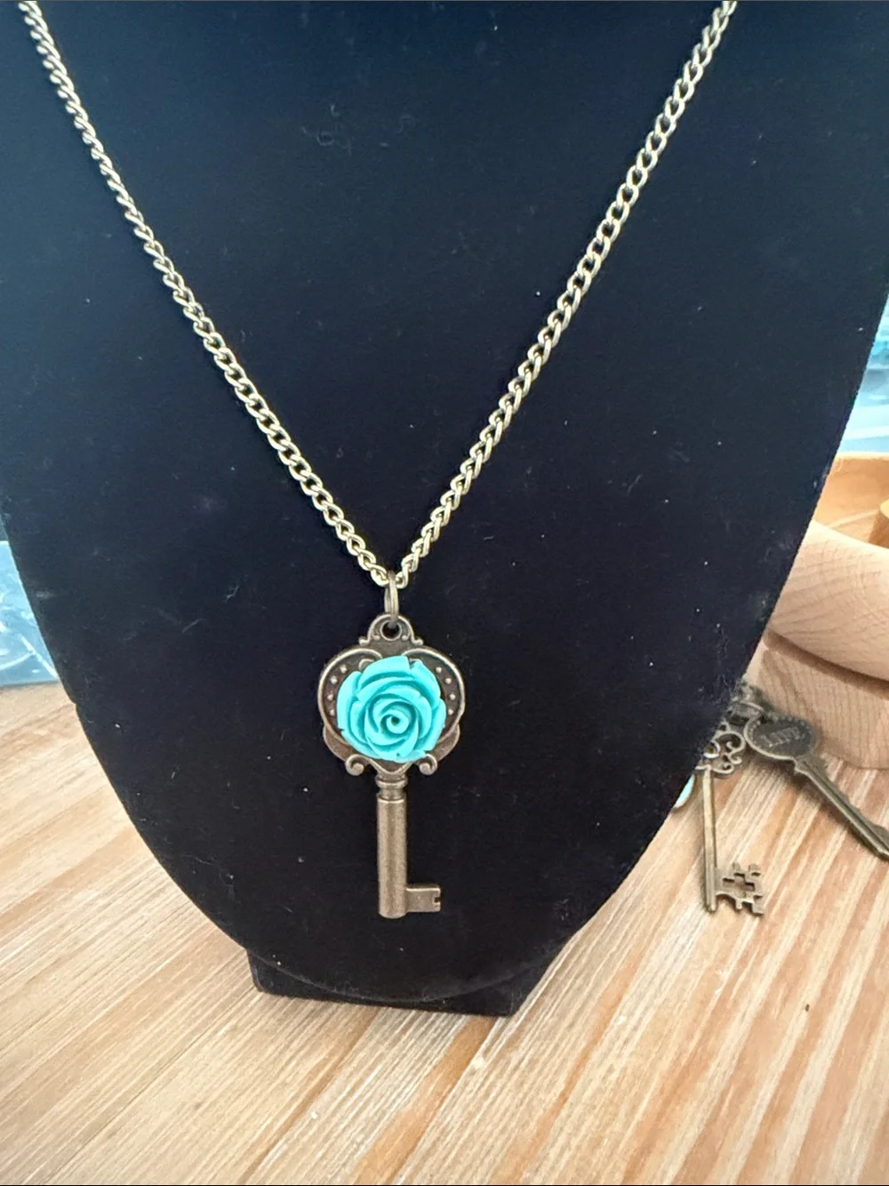 Vintage-Inspired Turquoise Rose Key Pendant Necklace - Women Jewelry